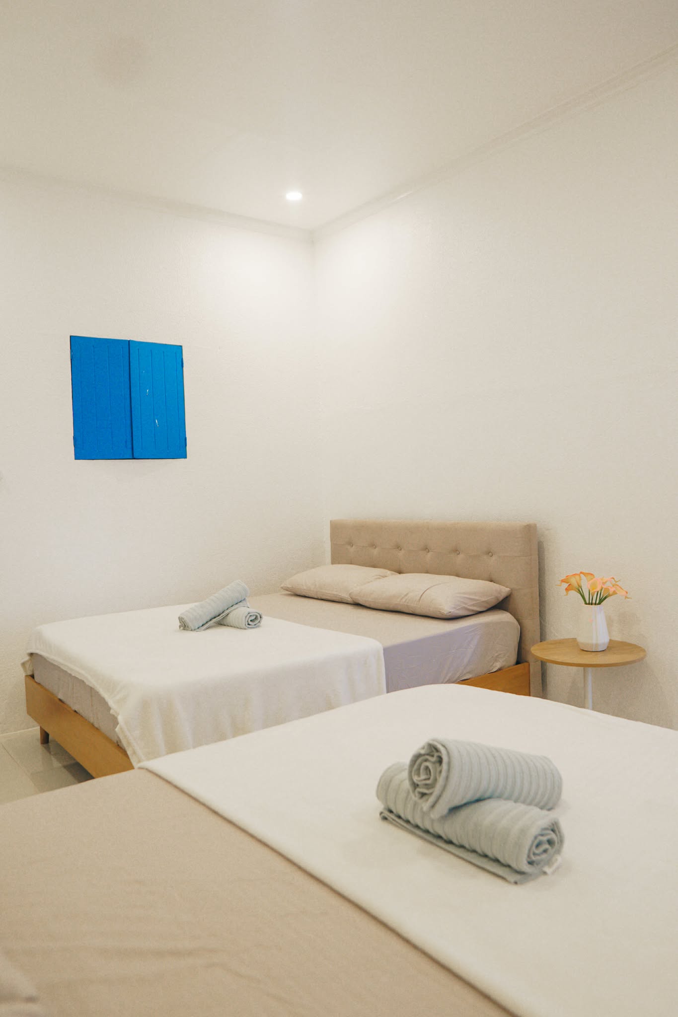 Arched Santorini Room